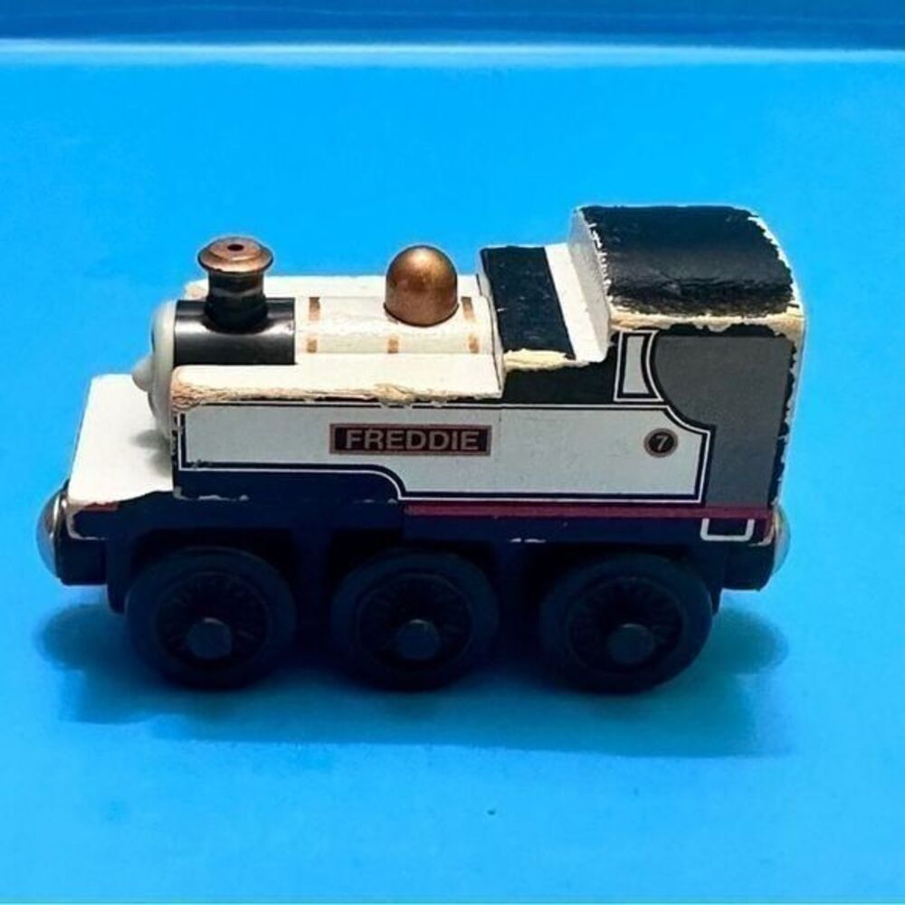 Thomas & Friends Wooden Railway FEARLESS FREDDIE Train